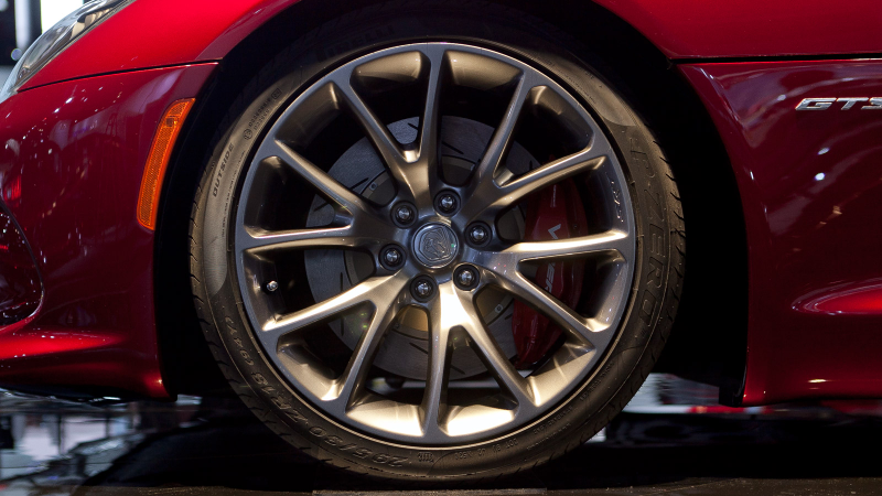 Illustration for article titled 2013 SRT Viper: Car Porn Photos